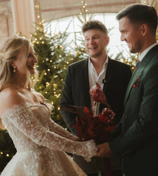 Schneefall und Tannenbäume – eine Hochzeit zu Weihnachten