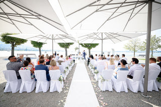 Ja sagen. Am Wasser. Mit Raum für eure Geschichte.