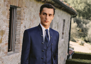 Zwischen Hemd und Sakko